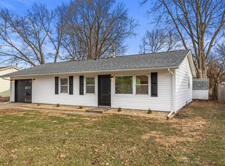 1710 Crescent Dr, Champaign, IL 61821