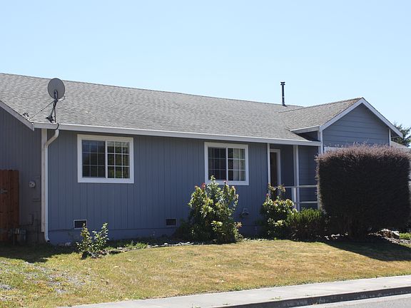 2nd image of 3195 Little Pond St