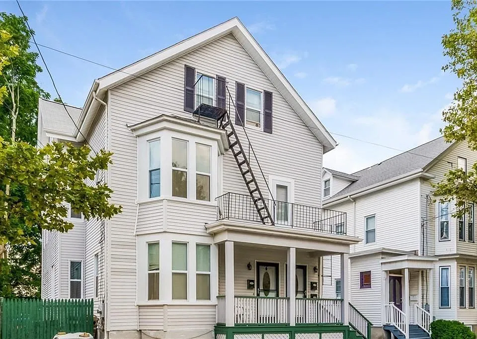 198 Camp St #2