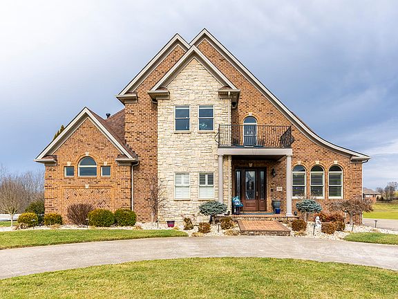 3rd image of 920 Westchester Way