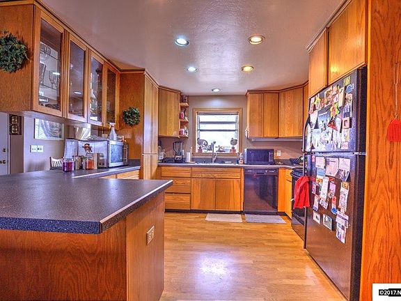 3rd image of 1406 Jobs Peak Dr