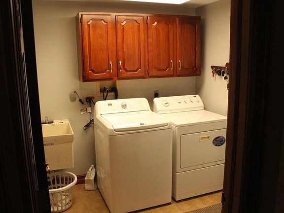 1st floor laundry