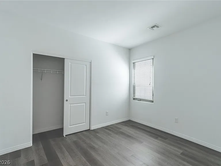 638 Great River Ave — Photo 12