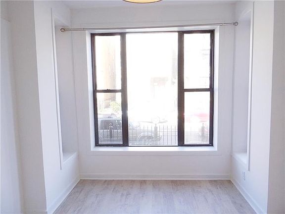 3rd image of 1506 N Rockwell St #2