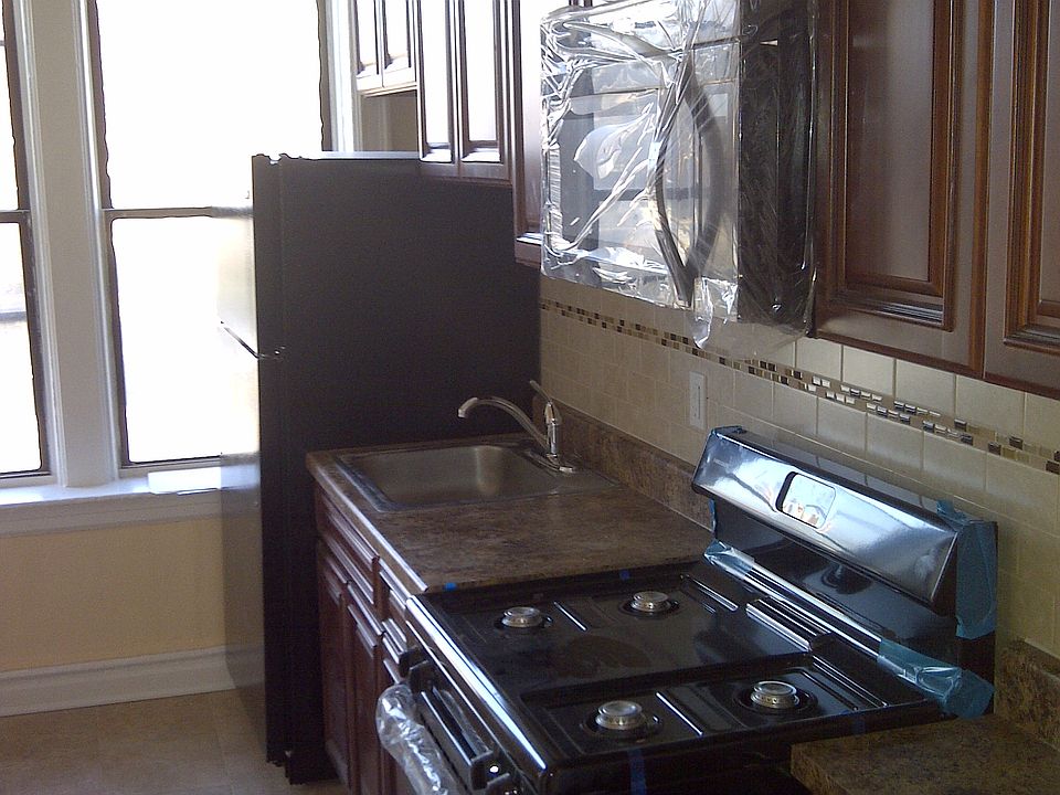 1st image of 840 Kennedy Blvd APT 102