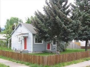 703 SE 9th St, Grants Pass, OR 97526