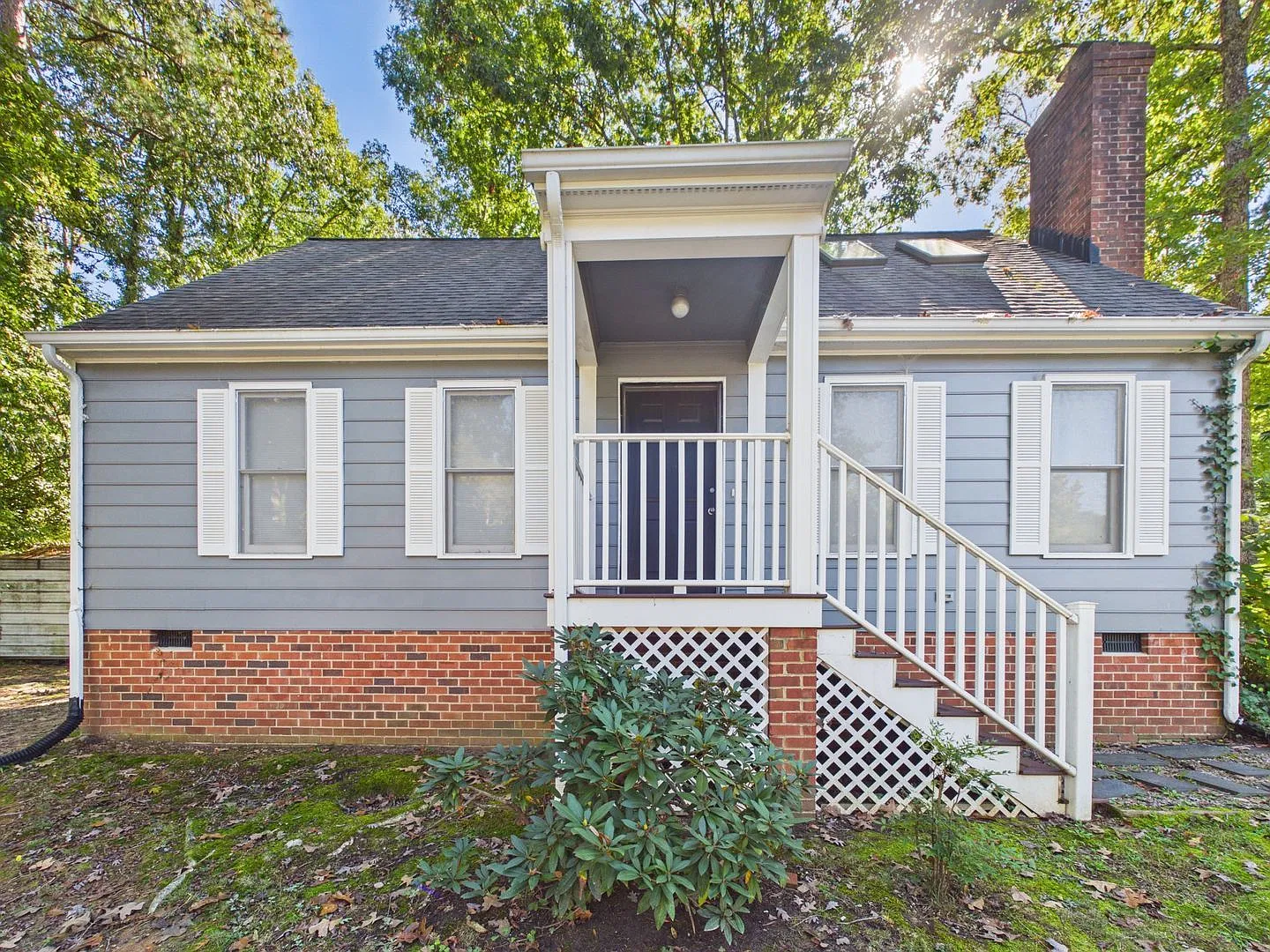 3 bed, 2.0 bath, 1635 sqft, $2,700 — Photo 2