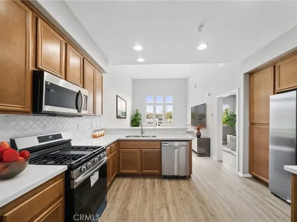 986 Coriander Dr #304, Hemet, CA 92545