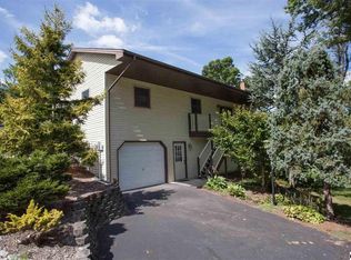 335 Fairway Dr, Etters, PA 17319