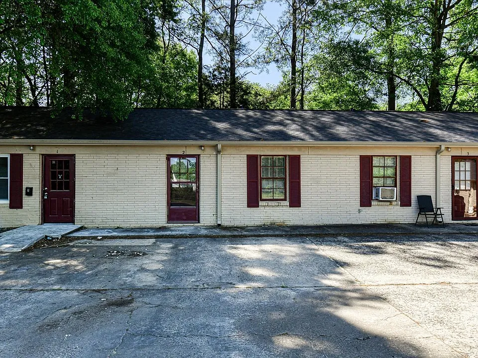 595 Betty St