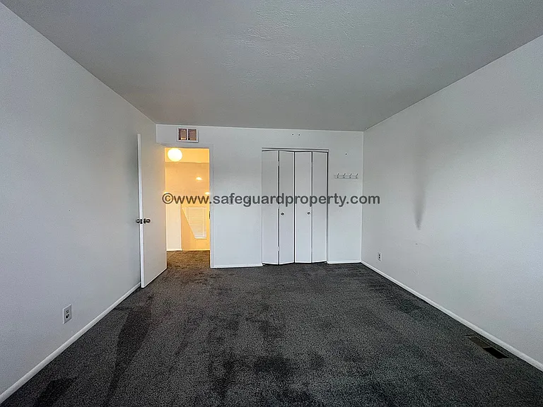 1906 E Jeremy Ct — Photo 12
