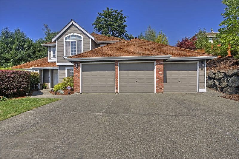 3/4 acre, Greenbelt, Southern exposure