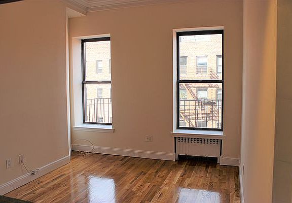 3rd image of 208 W 104th St APT 5A