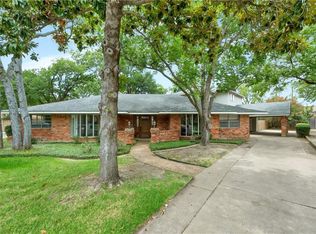 1526 Jody Ln, Irving, TX 75061