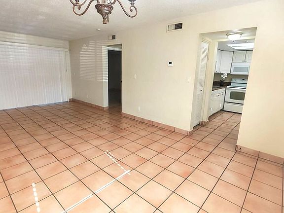 3rd image of 6306 Newtown Cir #6A3