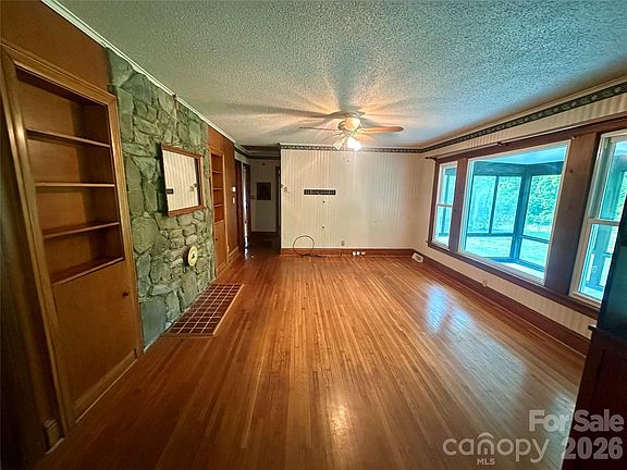 5th image of 3202 Puetts Chapel Rd