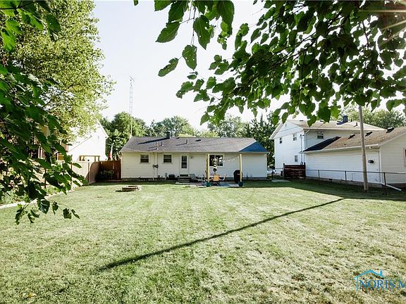 5th image of 1329 Anderson Ave