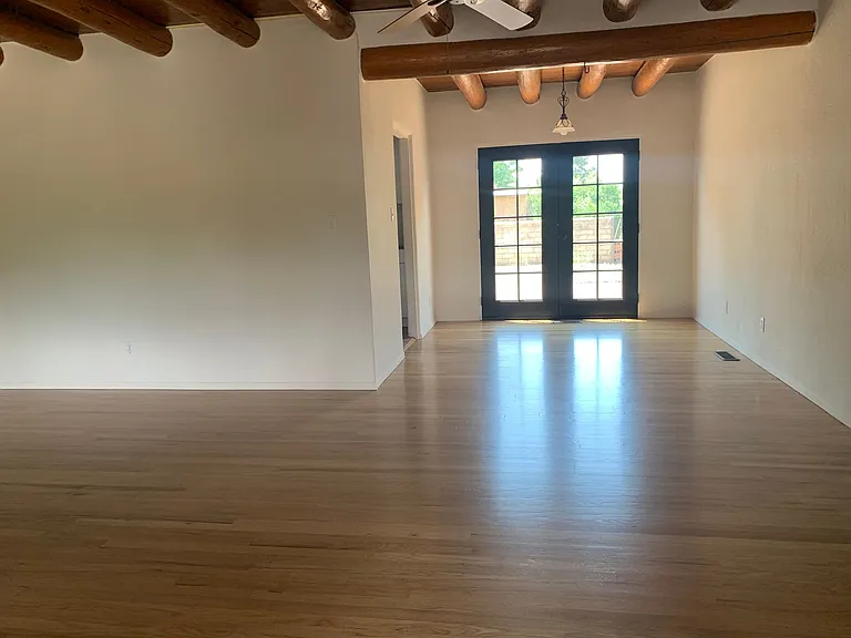 412 Cortez Pl — Photo 8