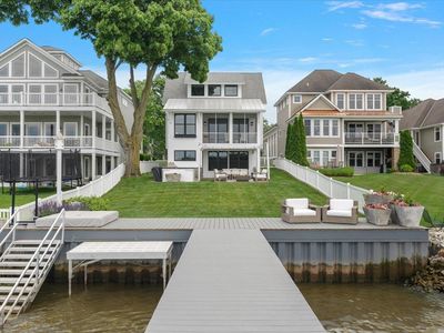 579 Crescent Dr, Holland, MI, 49423