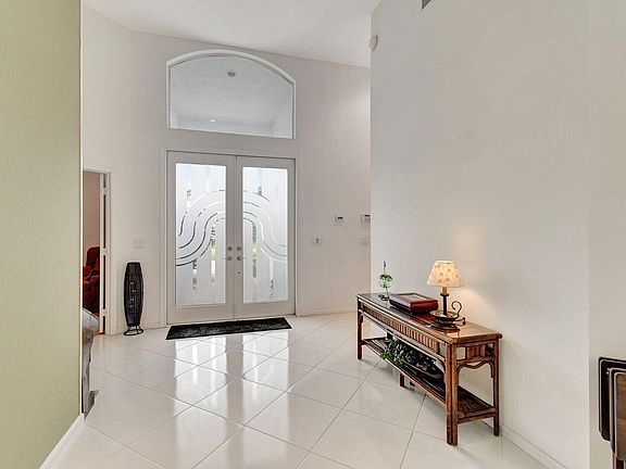 5th image of 11618 Losano Drive
