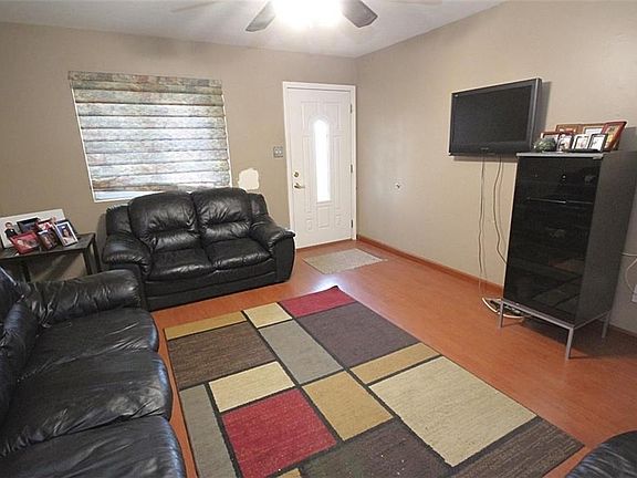 4th image of 16 Grissom Ave