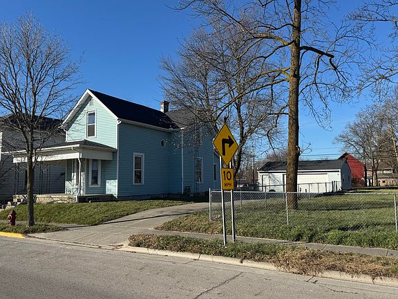 3rd image of 18 Woodward St