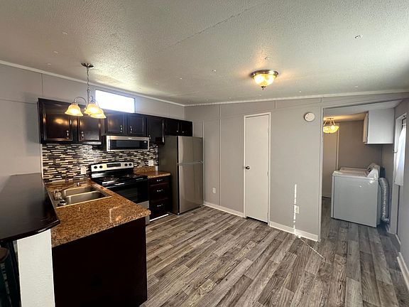 5th image of 1720 Gardenia Ave