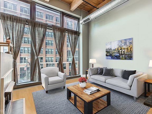 2nd image of 2303 S Michigan Ave APT 209