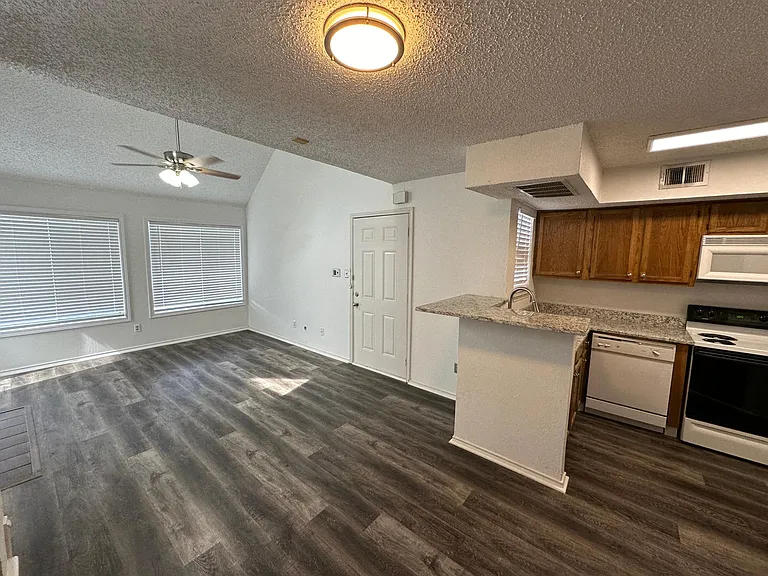 2301 Basil Dr #F212 — Photo 23