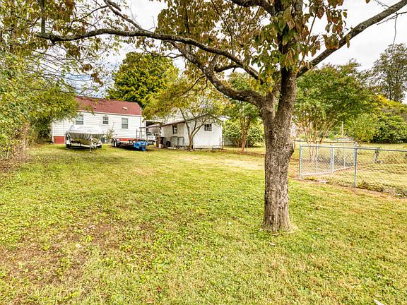 4th image of 2316 Lawson Ave