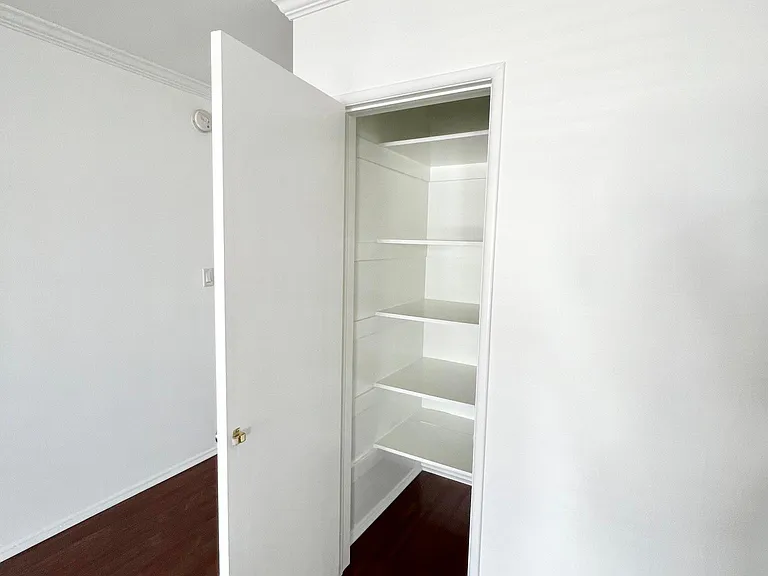 8253 Norton Ave #20 — Photo 12