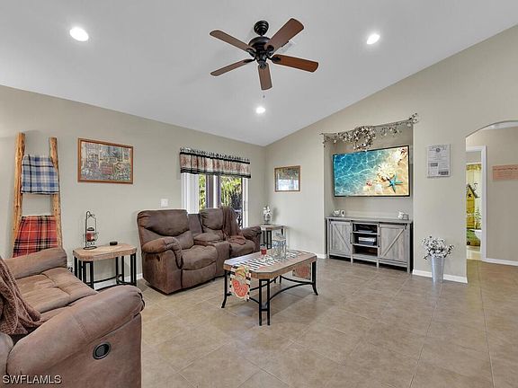 3rd image of 1447 SW 2nd St