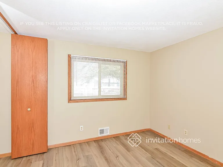 7818 Hampshire Cir N — Photo 16
