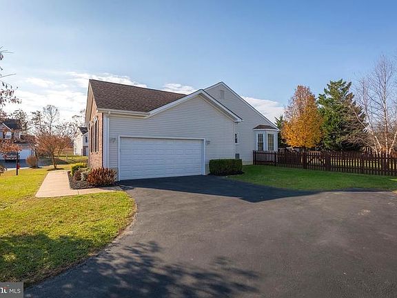 5th image of 4407 Battery Hill Ln