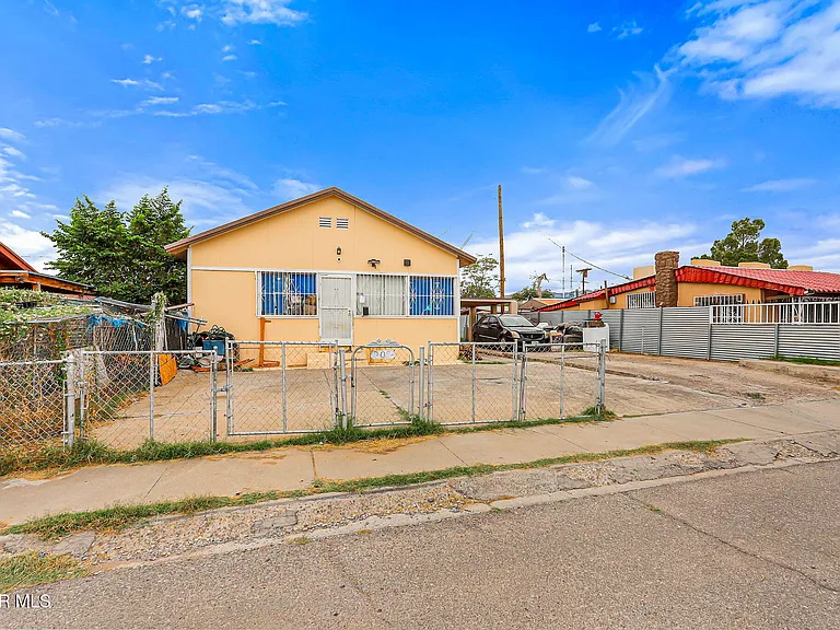 209 N Seville Dr — Photo 4