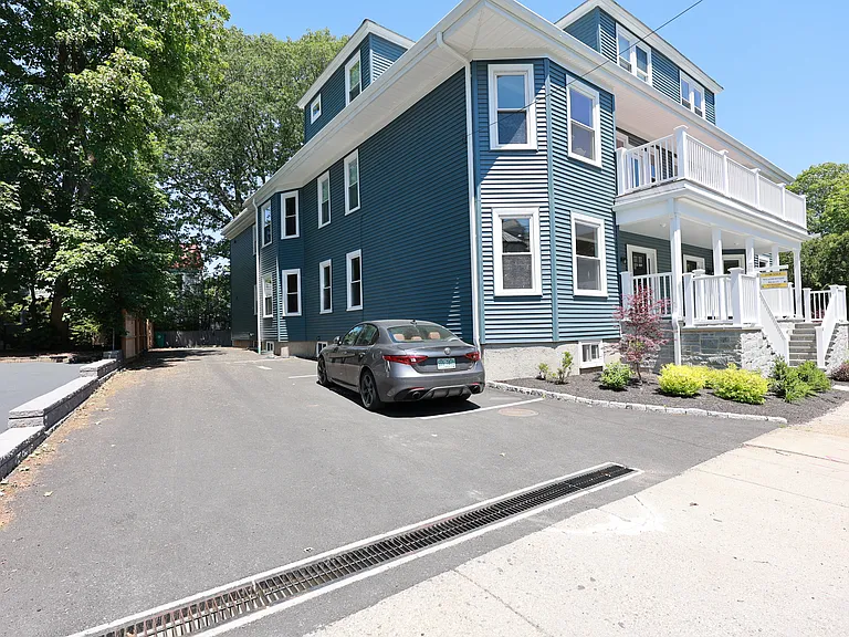 37 George St #37 — Photo 15