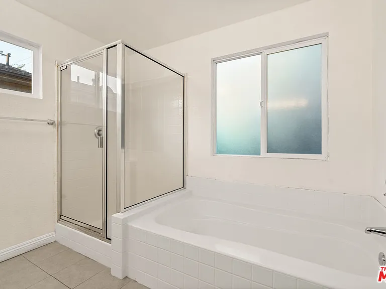 9155 Cedros Ave #1 — Photo 9
