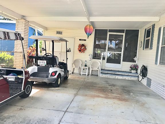 2nd image of 512 Lake Cir