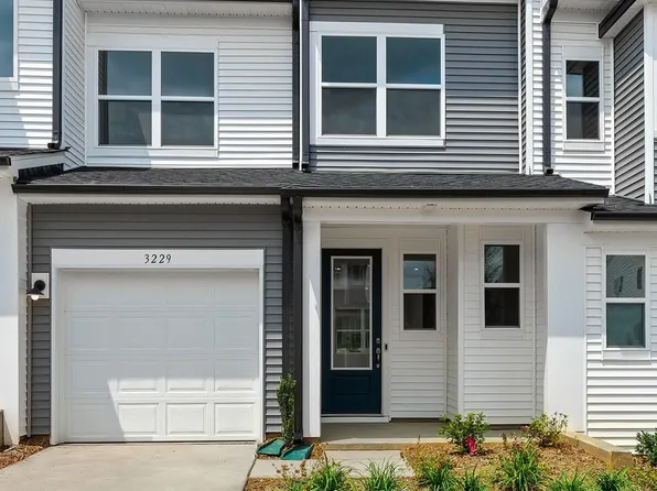 3229 Hutton Gardens Ln, Charlotte, NC 28269
