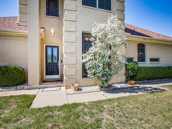 3rd image of 3509 Four Trees Dr