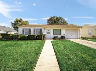 433 Laurel Ave, Romeoville, IL 60446