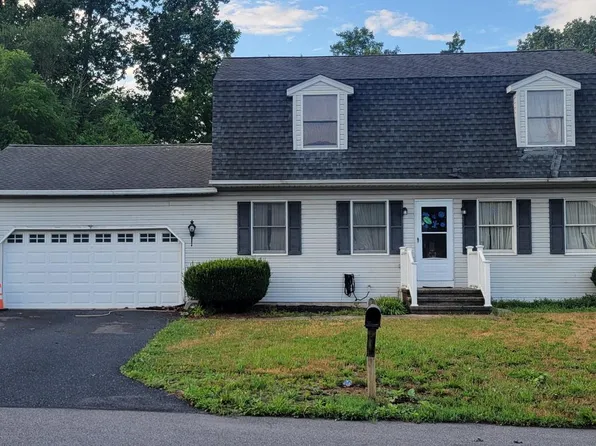 5570 Merivale Ct, Harrisburg, PA 17112