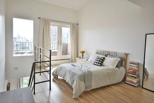 Rented by Keller Williams NYC | media 12
