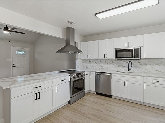 4th image of 610 Galbraith St