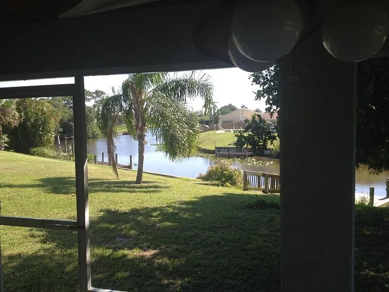 310 Shady Ln — Photo 8