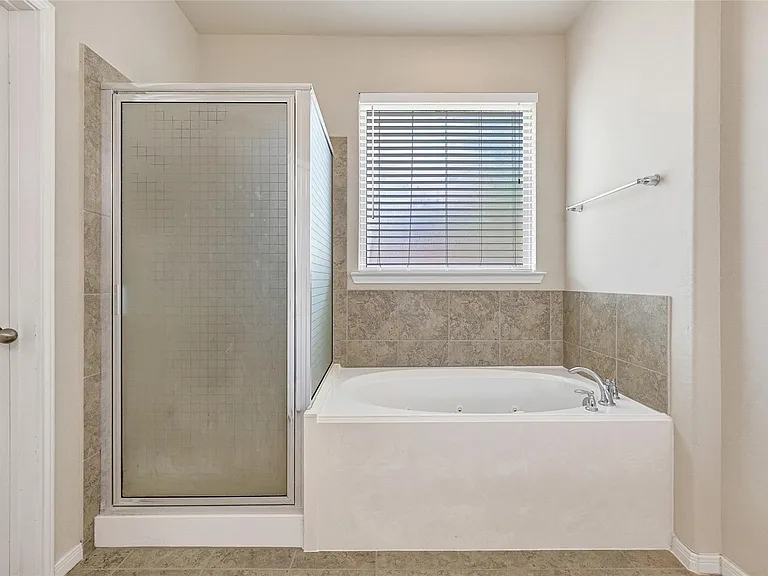 23023 Verona Vista Dr — Photo 14