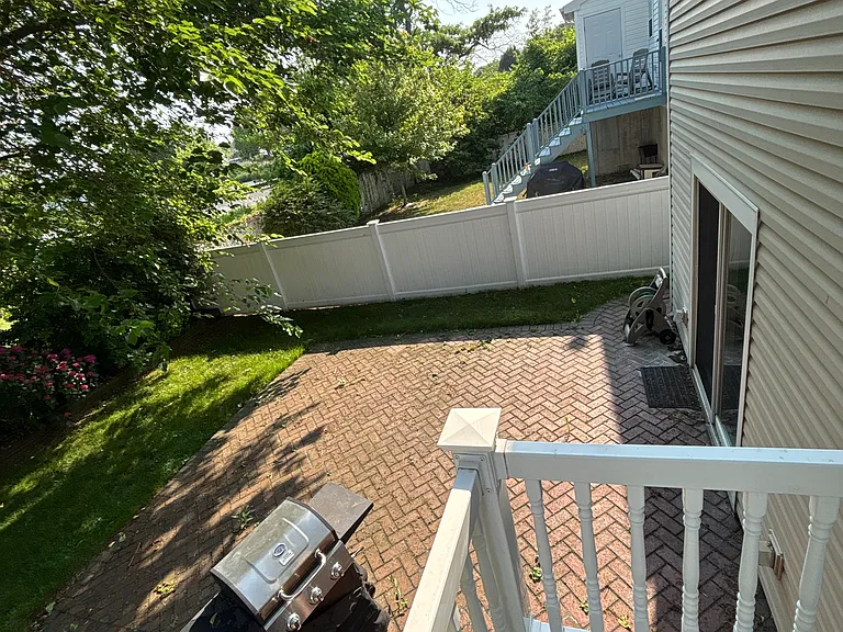 Southside Ave — Photo 32