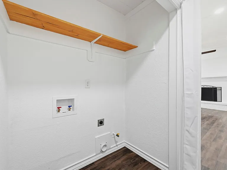 5104 Spruce Cv #A — Photo 16