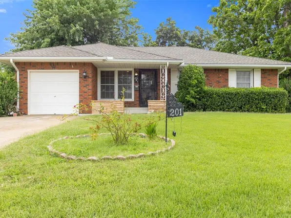 201 W Steed Dr, Midwest City, OK 73110