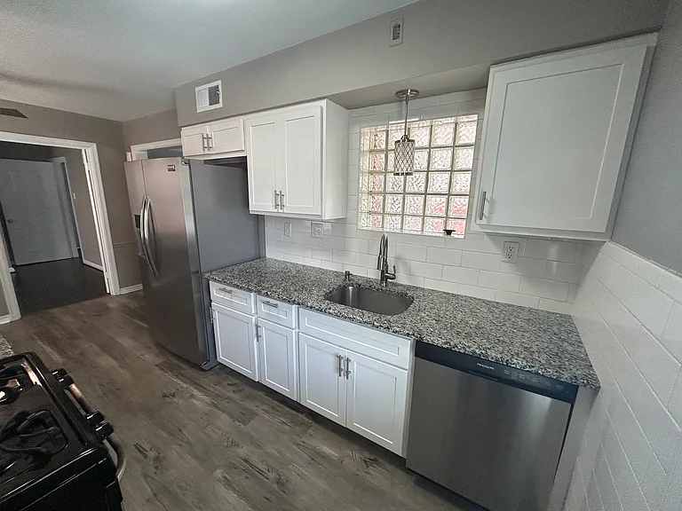 7521 Hoover Ave — Photo 7